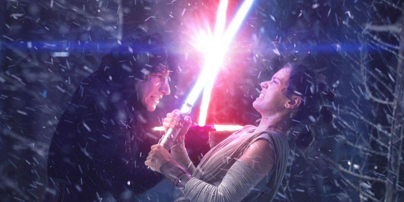 Kylo-Ren vs Rey in a lightsaber fight in Star Wars.