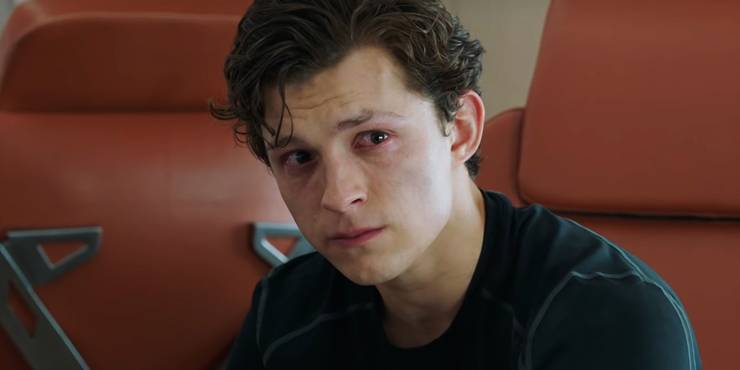 Tom Holland Surullinen Peter Parker Hämähäkkimies kaukana kotoa