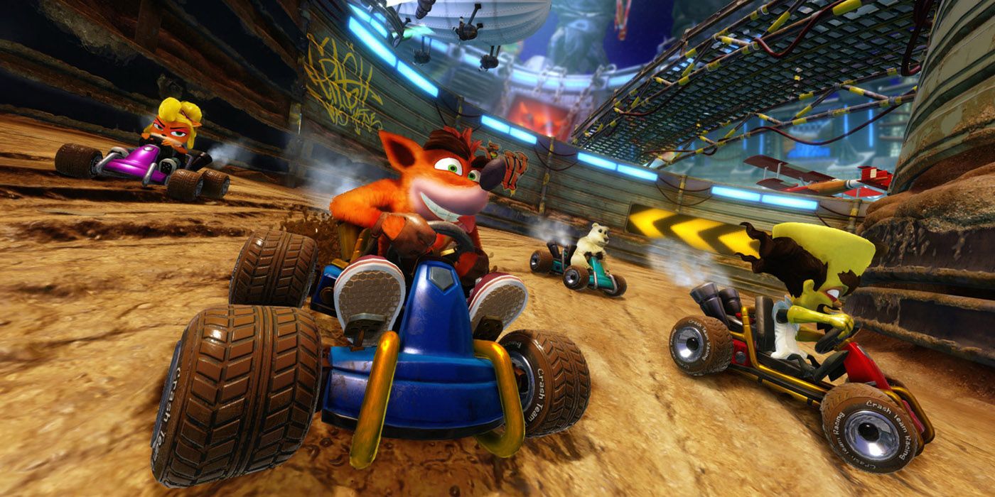 Coco, Crash, Polar e Dr. Neo Cortex correm em Crash Team Racing.