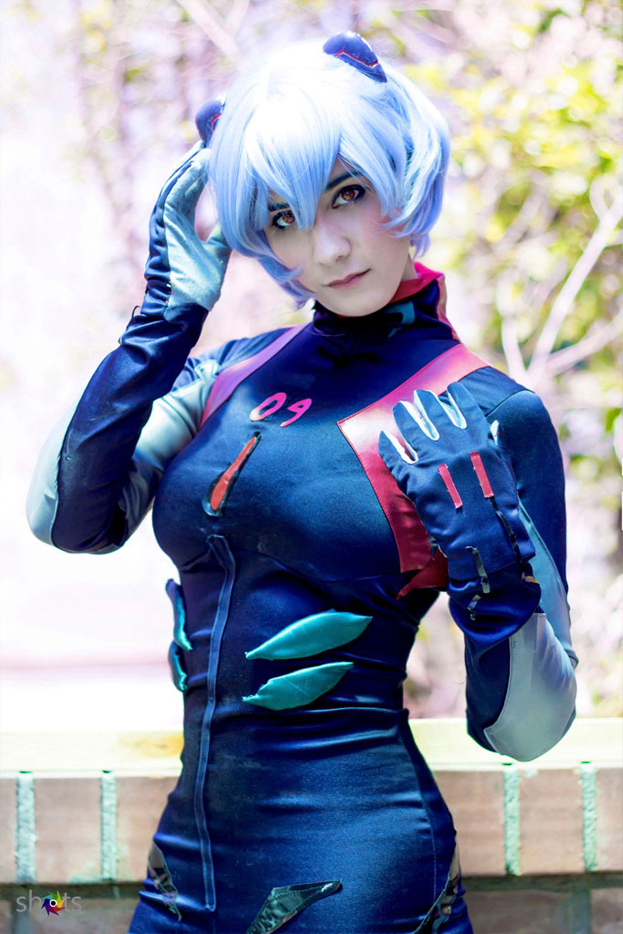 Evangelion: 10 Amazing Rei Cosplays That Look Just Like The Anime