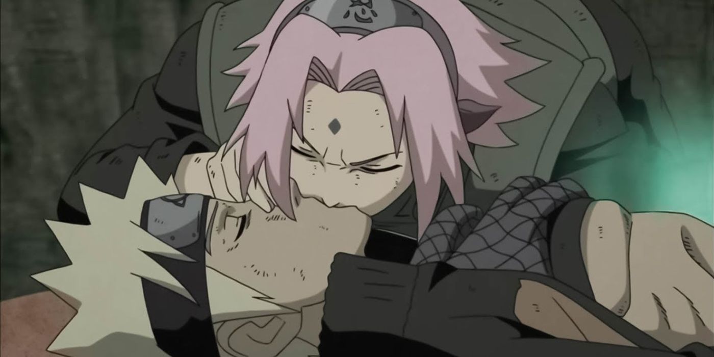 Sakura giving unconscious Naruto CPR