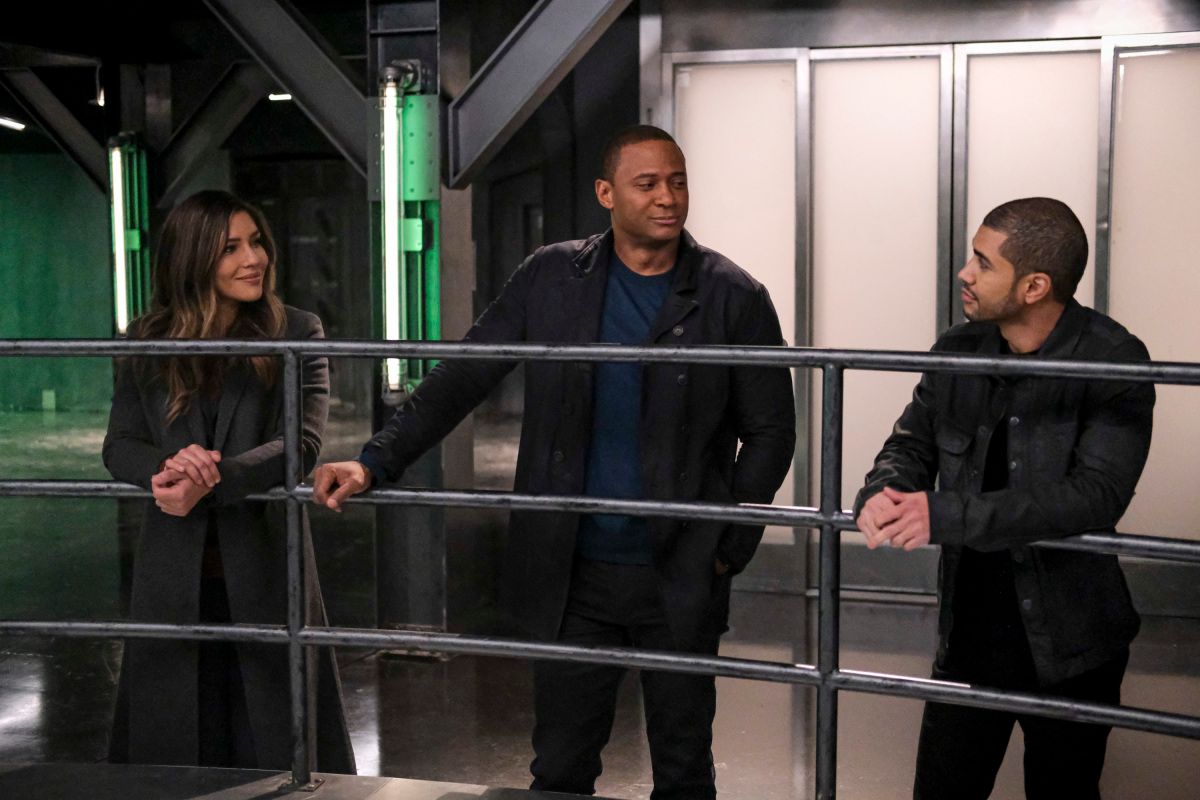 Arrow Series Finale Photos Reveal Return of Felicity, Moira, Mia & More