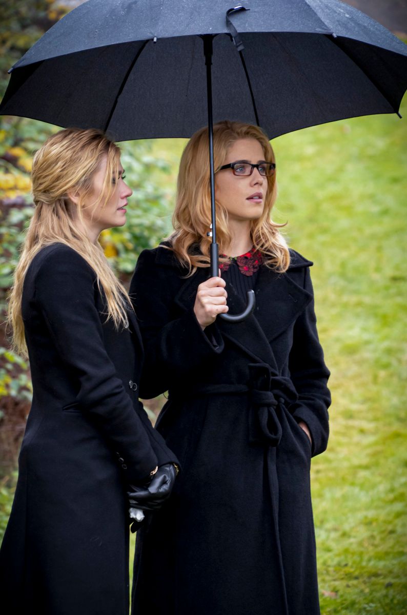 Arrow Series Finale Photos Reveal Return of Felicity, Moira, Mia & More