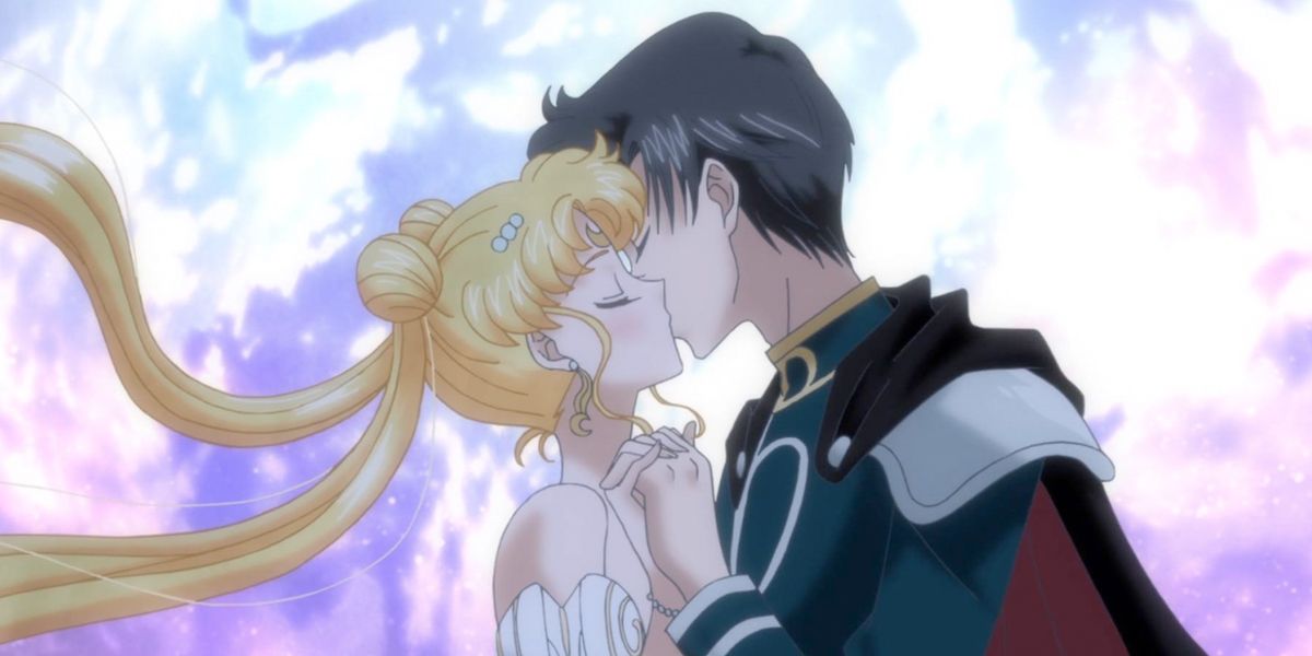 Princess Serenity and Prince Endymion from Sailor Moon kissing