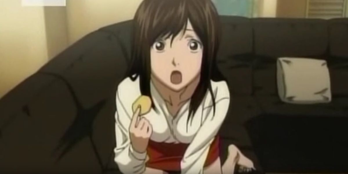 Sayu eating Death Note