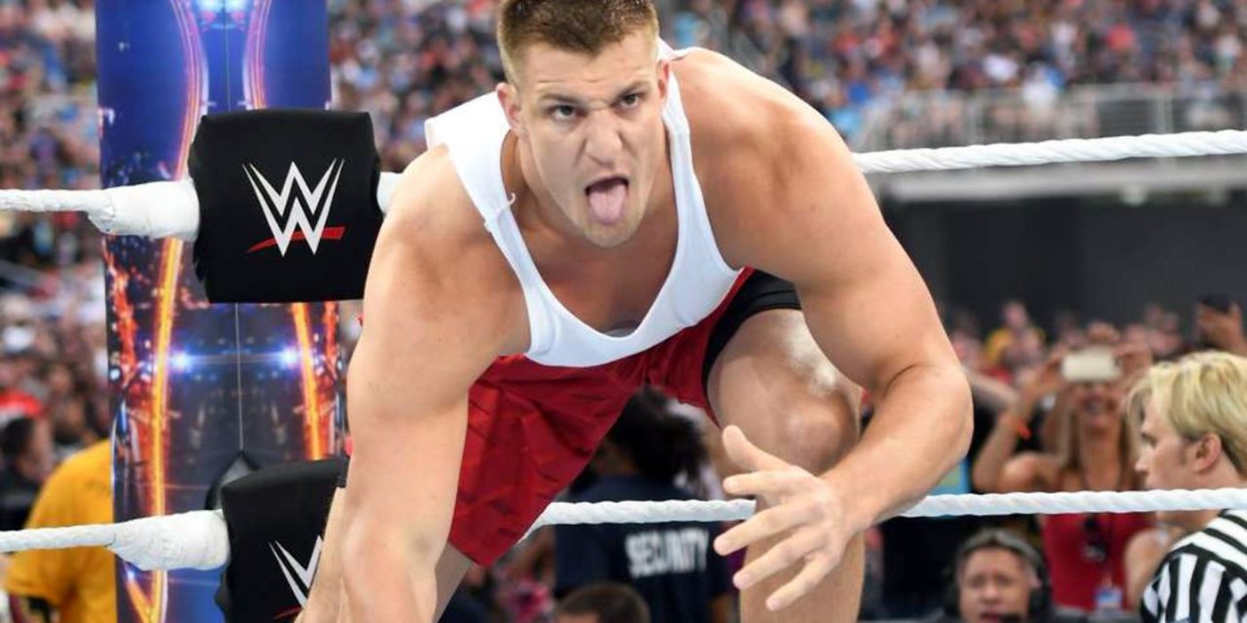 Rob Gronkowski Hosts, Wins WrestleMania 24/7 Championship