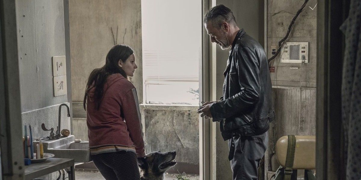 Negan (Jeffrey Dean Morgan) and Lydia (Cassady McClincy) talking with Dog on The Walking Dead