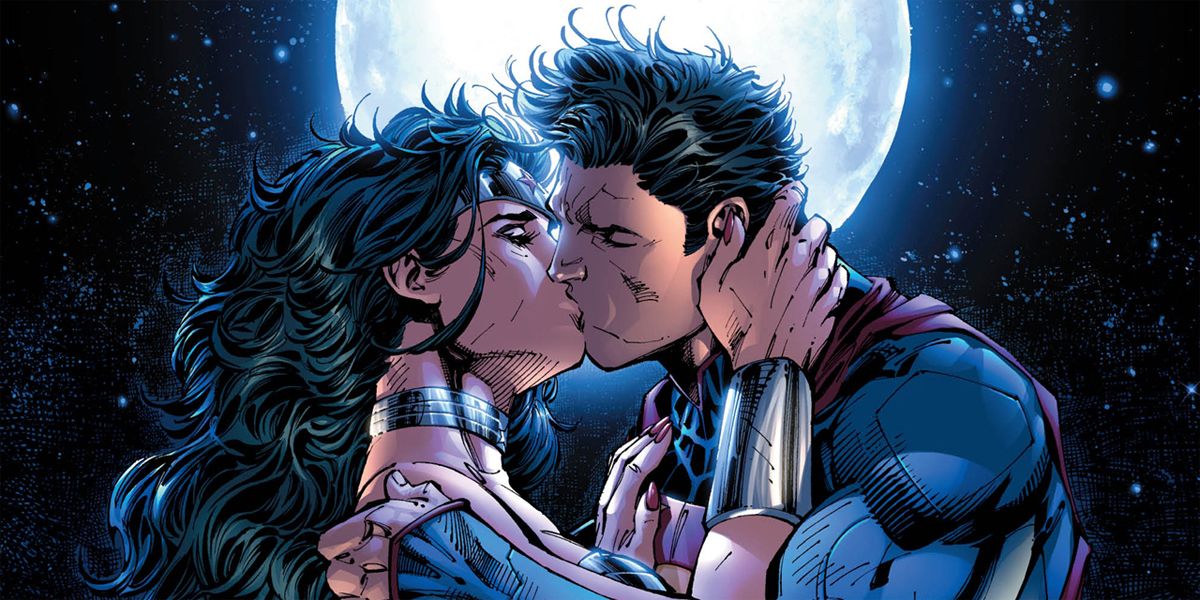 Superman And Wonder Woman Kiss Under The Full Moon