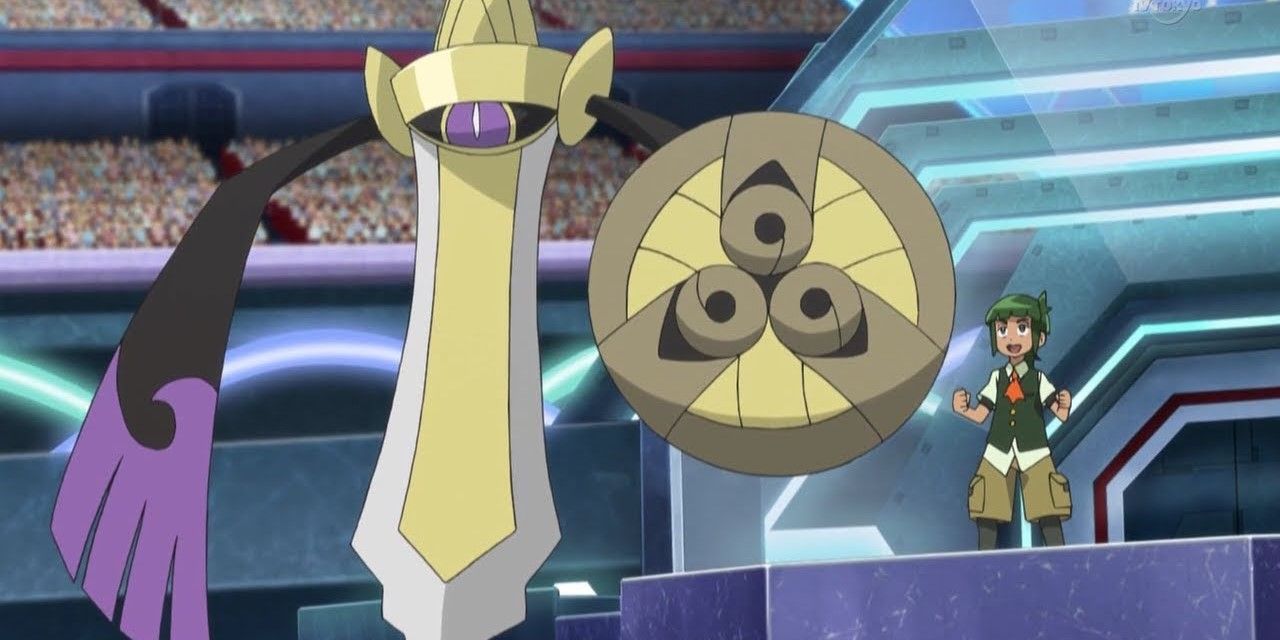 Pokemon Aegislash in battle