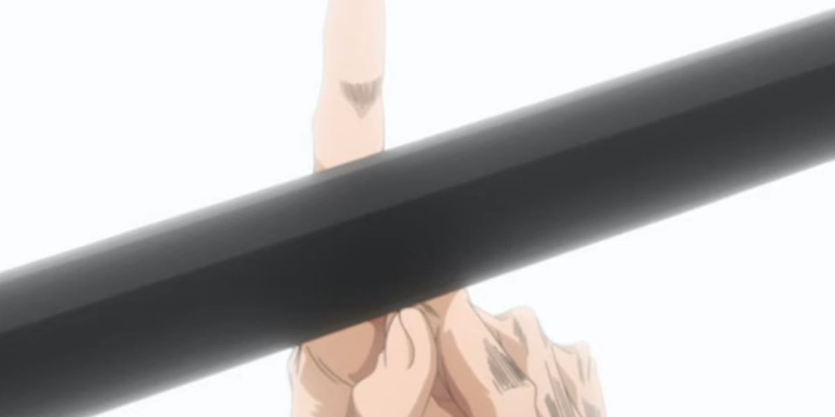 Aizen stops Ichigo's Zangetsu with one finger
