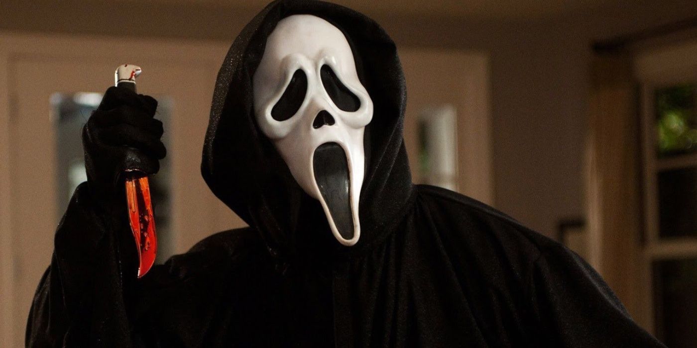 Ghostface holding a bloody knife in Scream 4