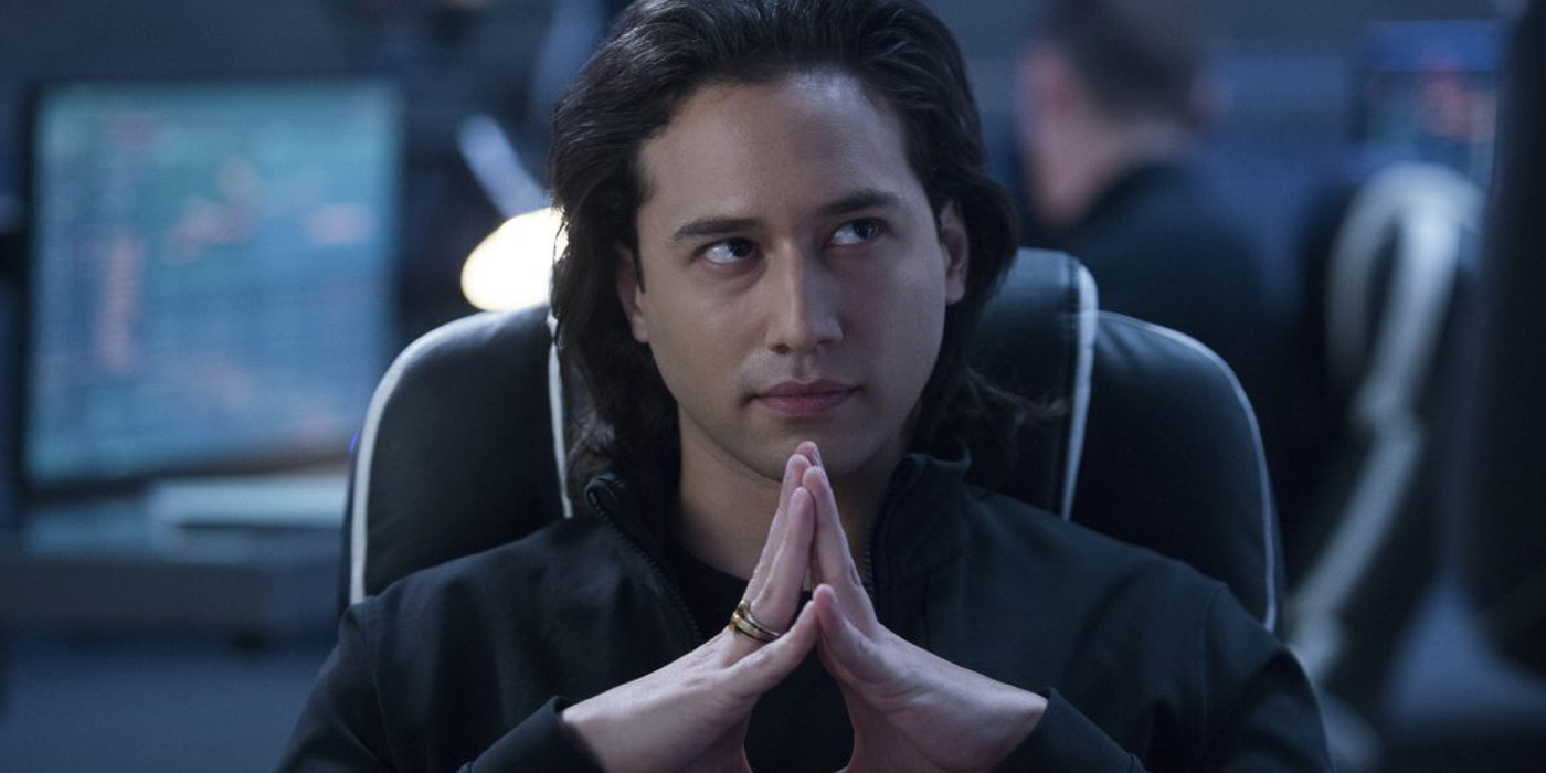 Supergirl's Brainy Would Wear His New Costume All the Time