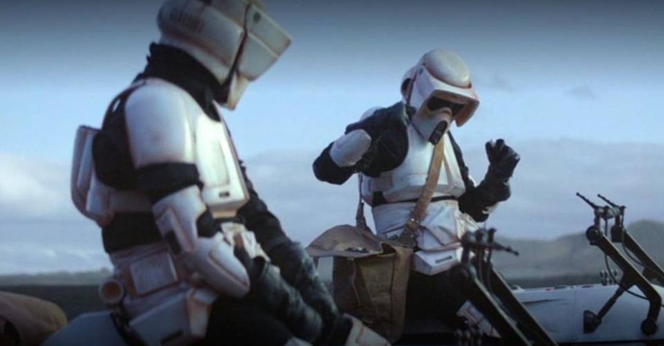 The Mandalorian Jason Sudeikis Reflects On Punching Baby Yoda