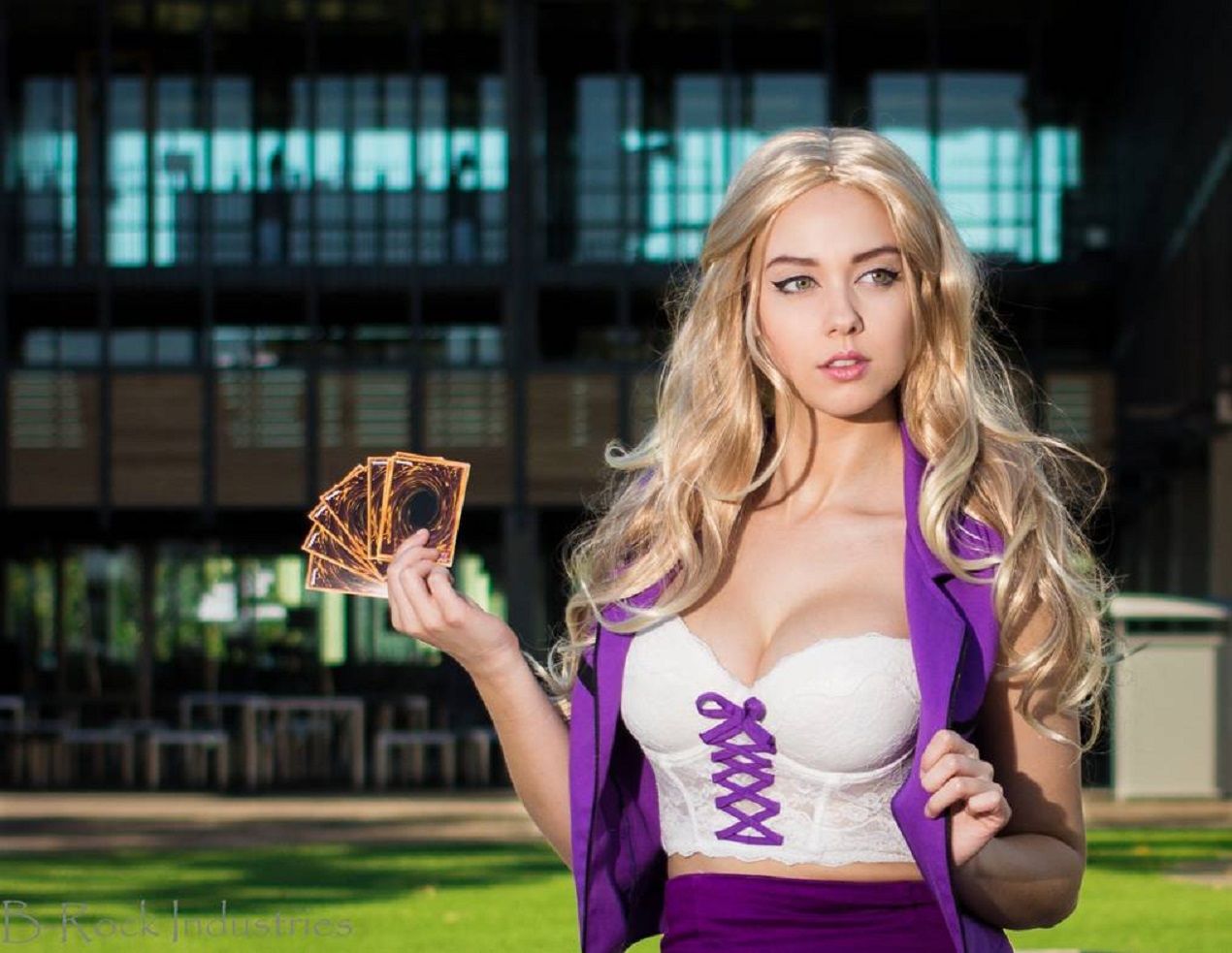 Yu Gi Oh 10 Mai Valentine Cosplays That We Adore