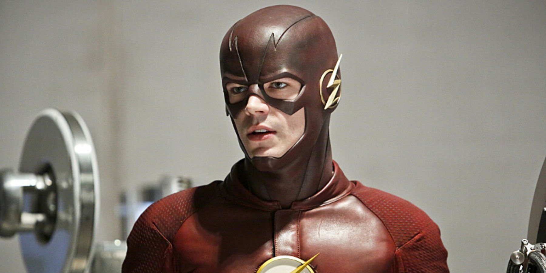 The Flash 5 Reasons That Season 6 Has The Best Suit (& 5 Reasons It Was Season 2)