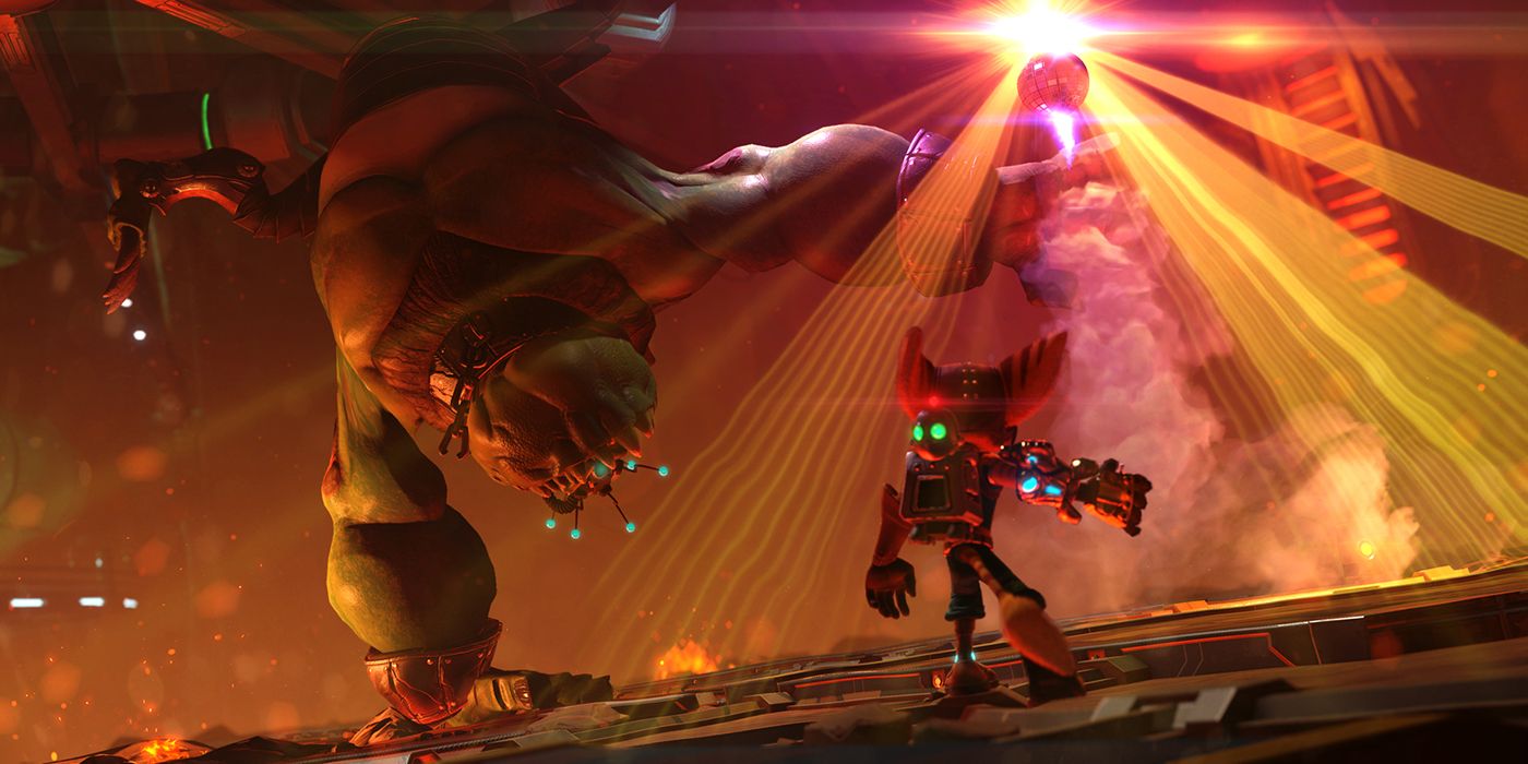 Ratchet & Clank approaching a glowing pyramid with an enemy behind them