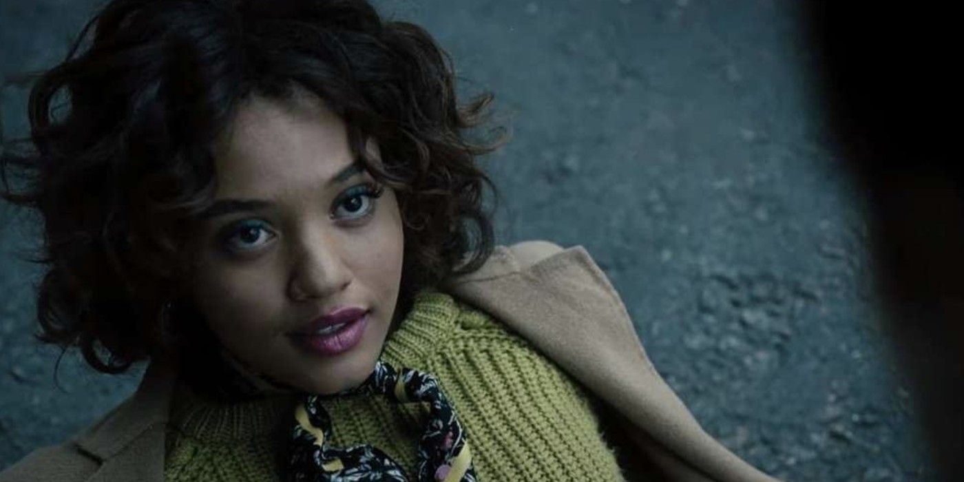 Kiersey Clemons as Iris West after being saved by Barry Allen in Justice League Snyder Cut.