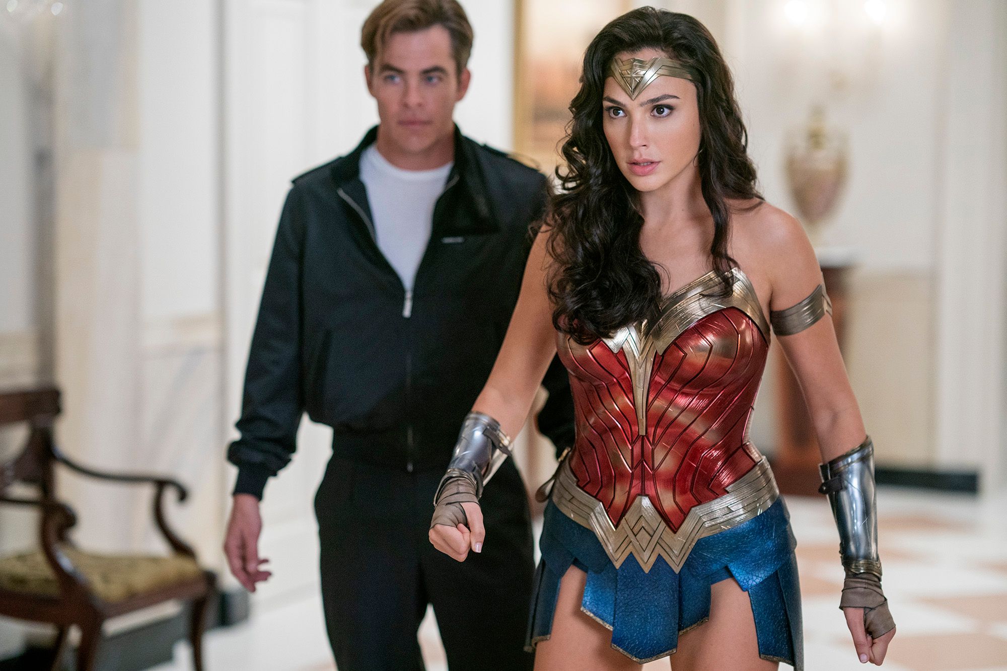 Wonder Woman Storms the White House in New 1984 Photo Wonder Woman Storms the White House in New 1984 Photo
