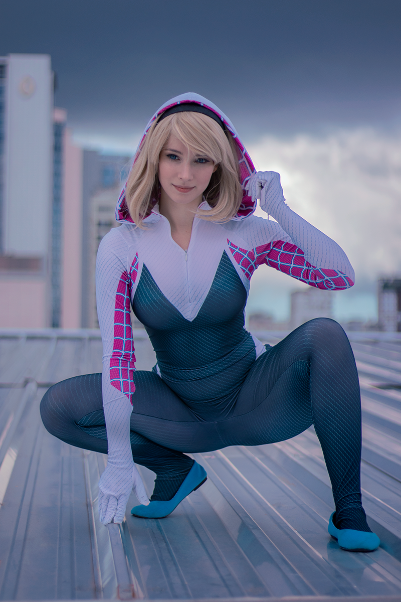 Cosplayer Enji Night Talks Upcoming Game Slide Stars