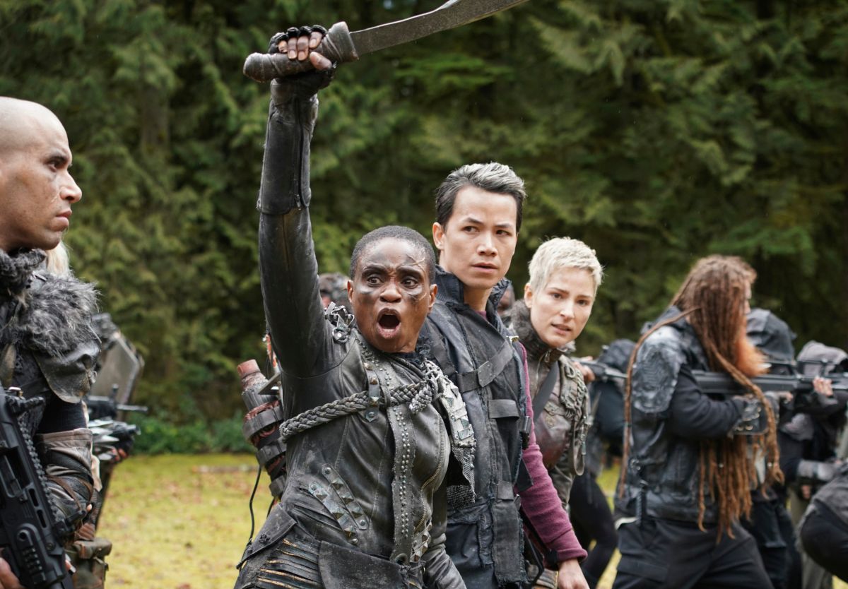 The 100 Previews Series Finale With a Dozen New Photos