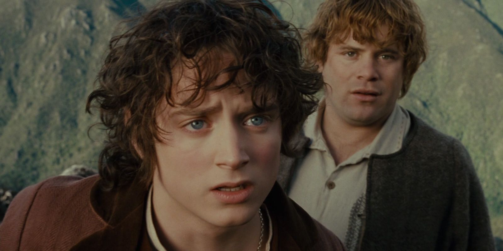 Frodo and Sam look towards Mordor in The Lord of the Rings