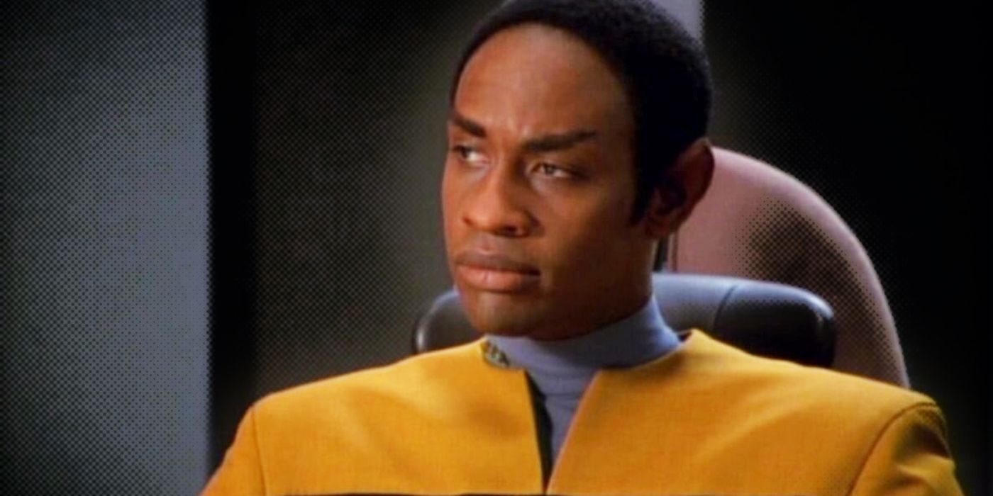 On Star Trek: Voyager, Tim Russ' Tuvok glances to the side.