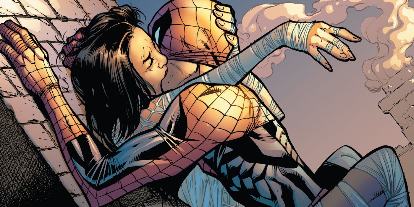 Silk and Spider-Man kissing in Marvel Comics