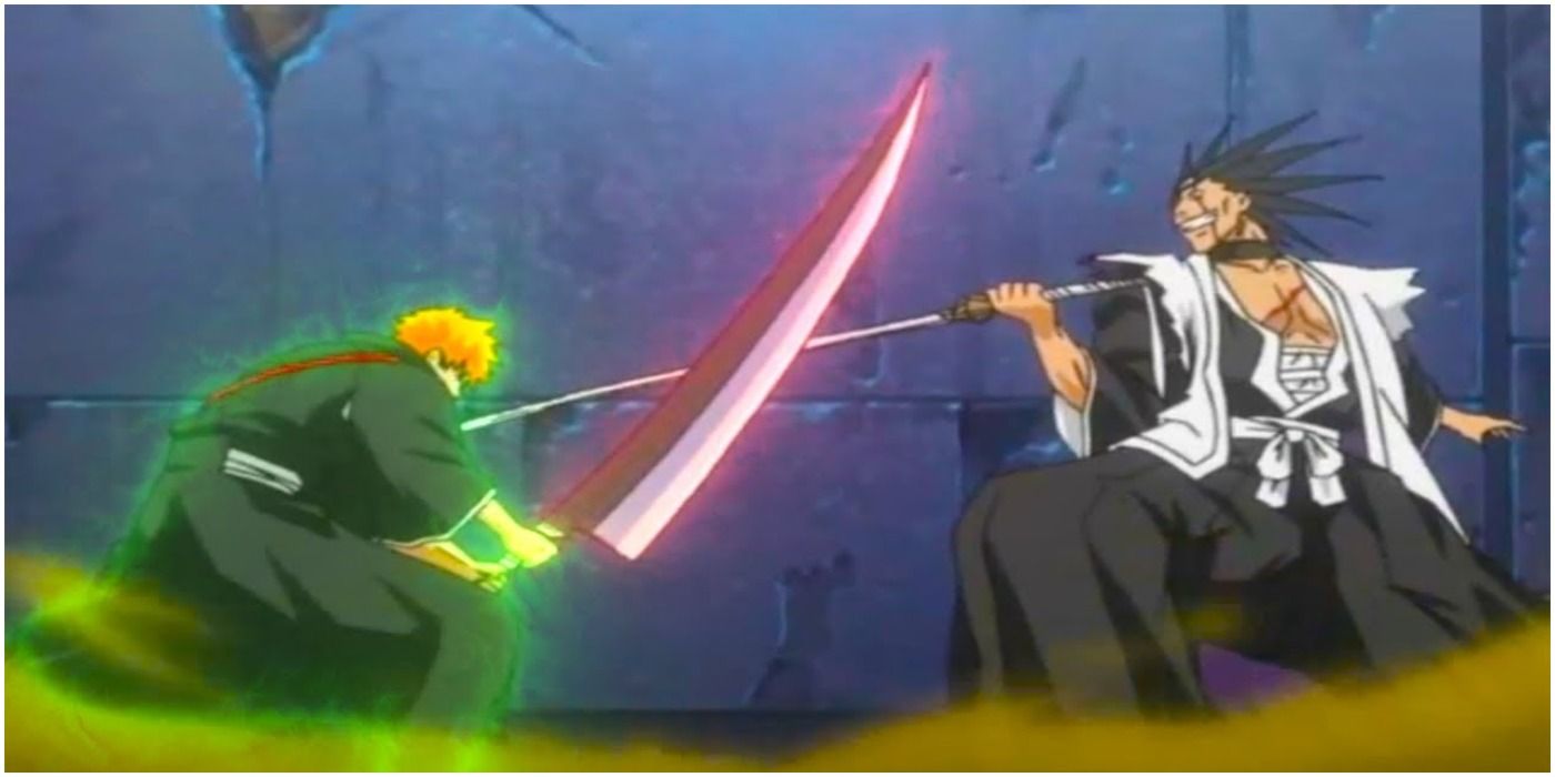 Kenpachi crossing blades with Ichigo in Soul Society