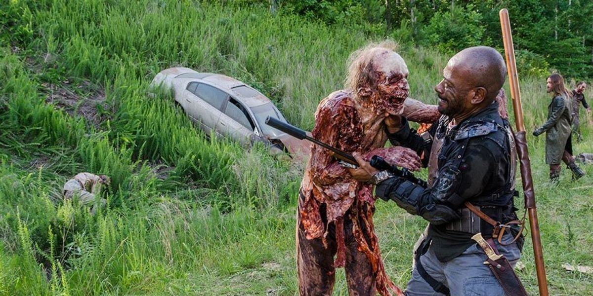 Lennie james as Morgan killing a walker in The Walking Dead