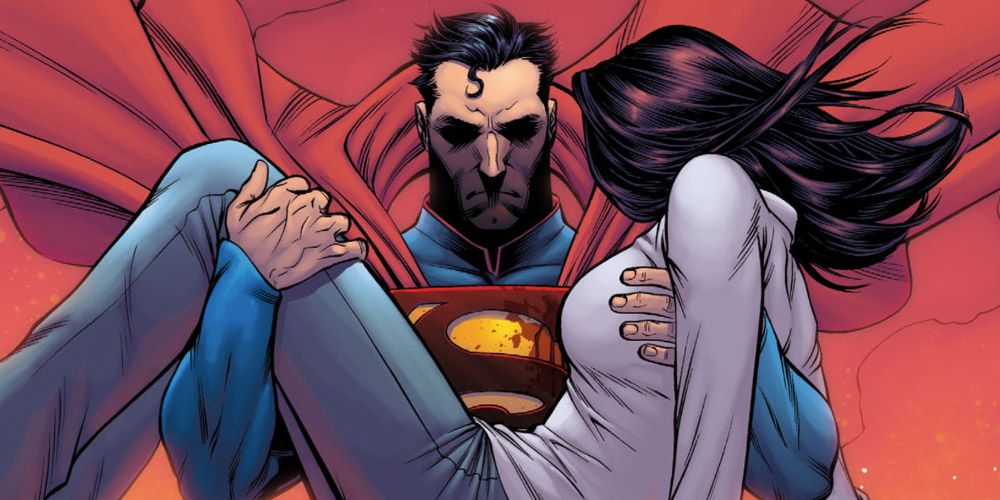 Superman holding Lois in Injustice