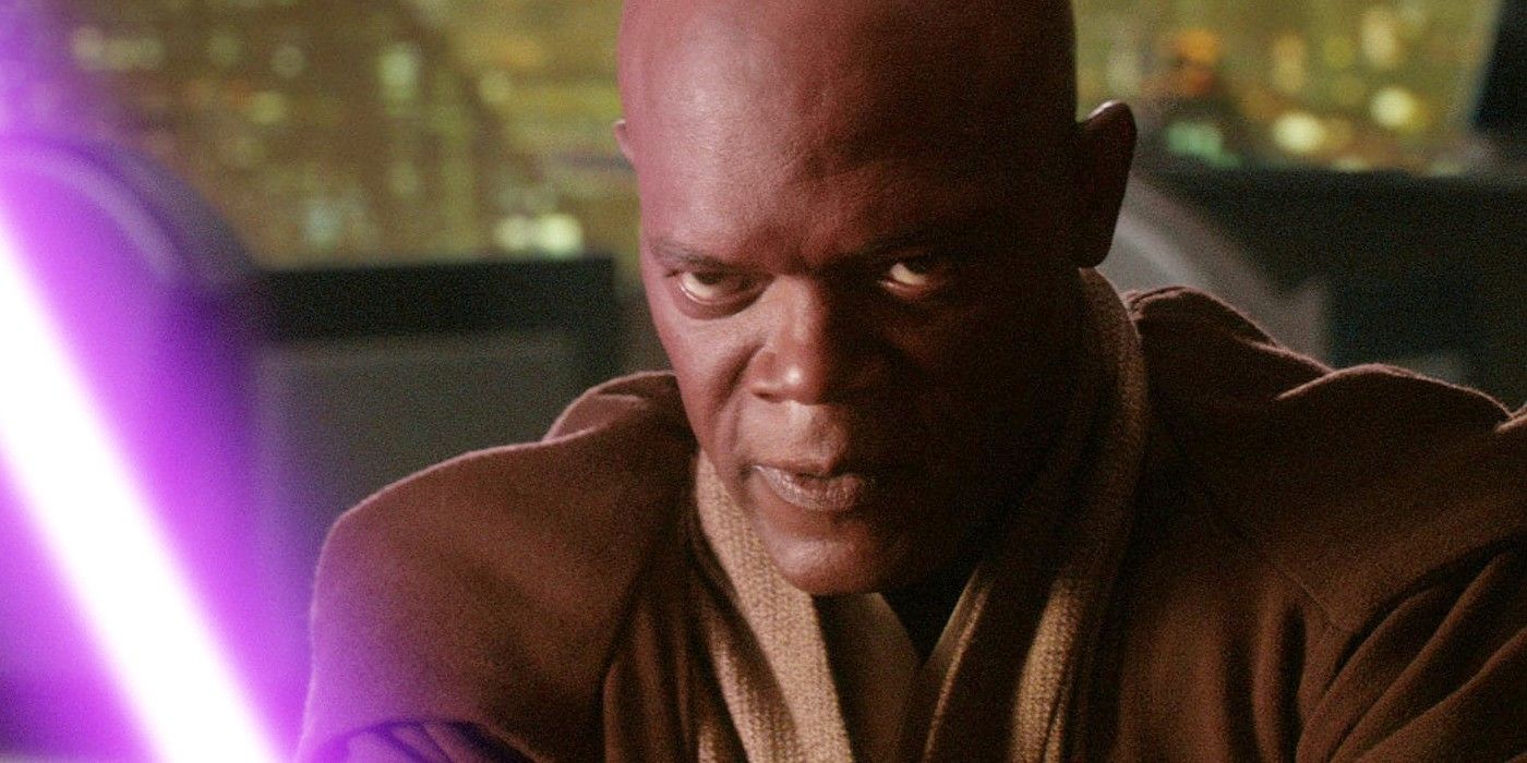 Samuel L Jackson as Mace Windu holding a purple lightsaber in Star Wars