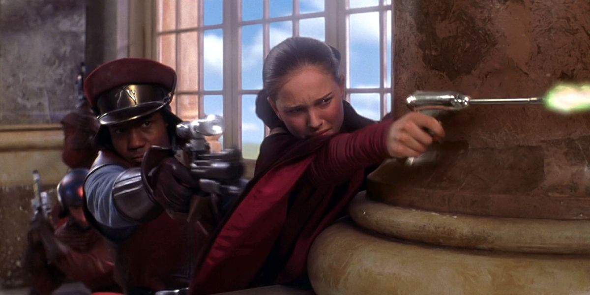 While stood behind a pillar in the Phantom Menace, Captain Panaka and Padme fire at battle droids