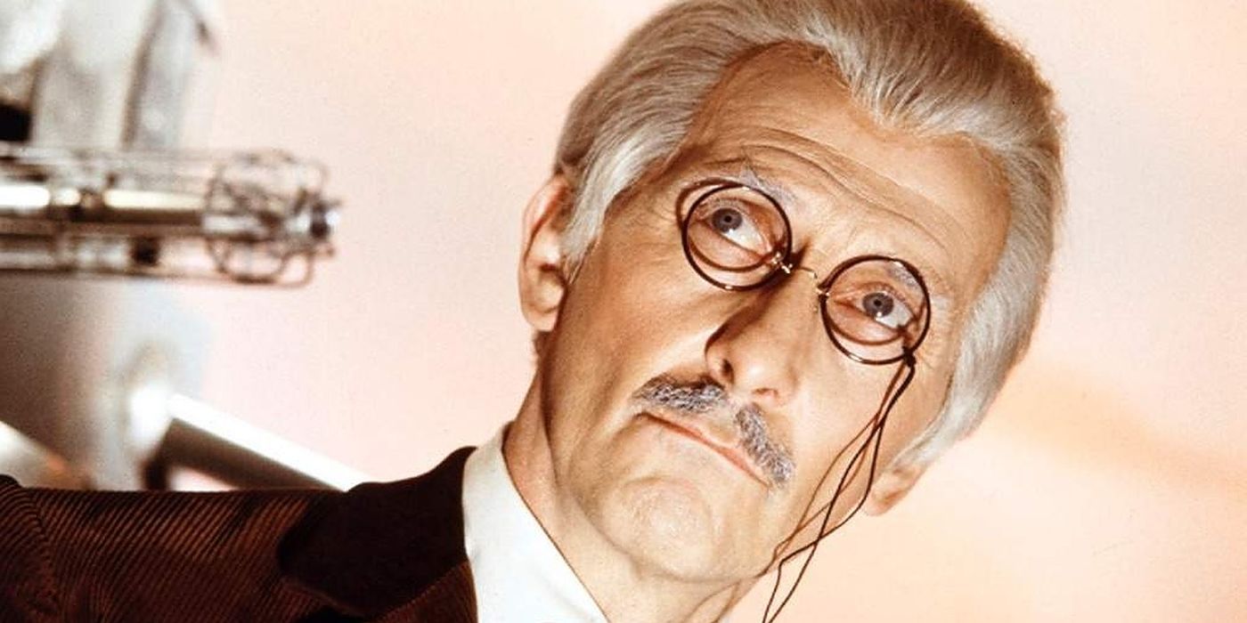 Doctor Who: The Peter Cushing Movies Aren't Canon, But They Exist in the Universe