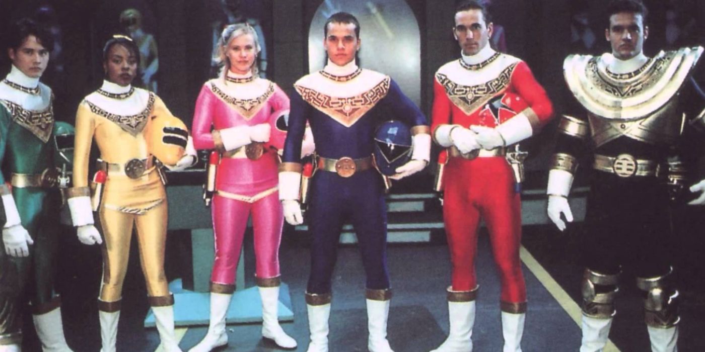 Power Rangers Zeo team together without their masks