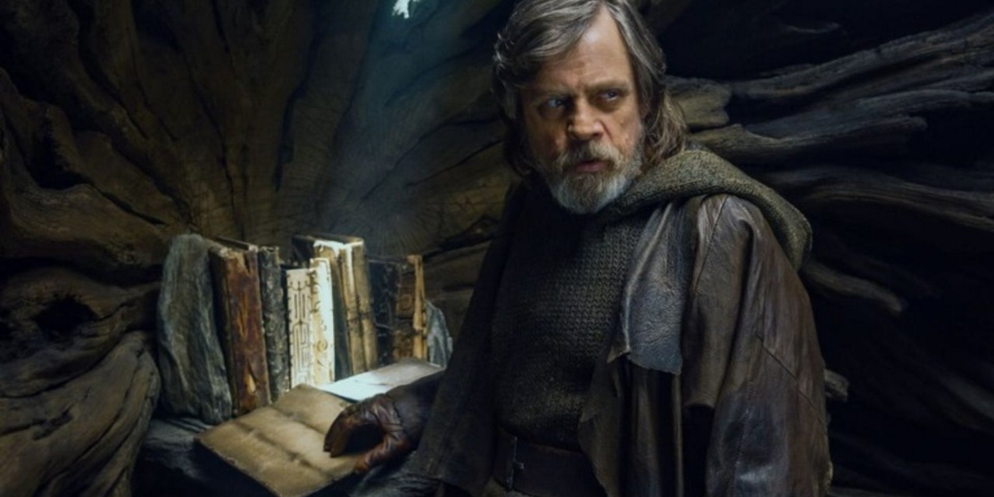 luke skywalker in front of the sacred jedi texts