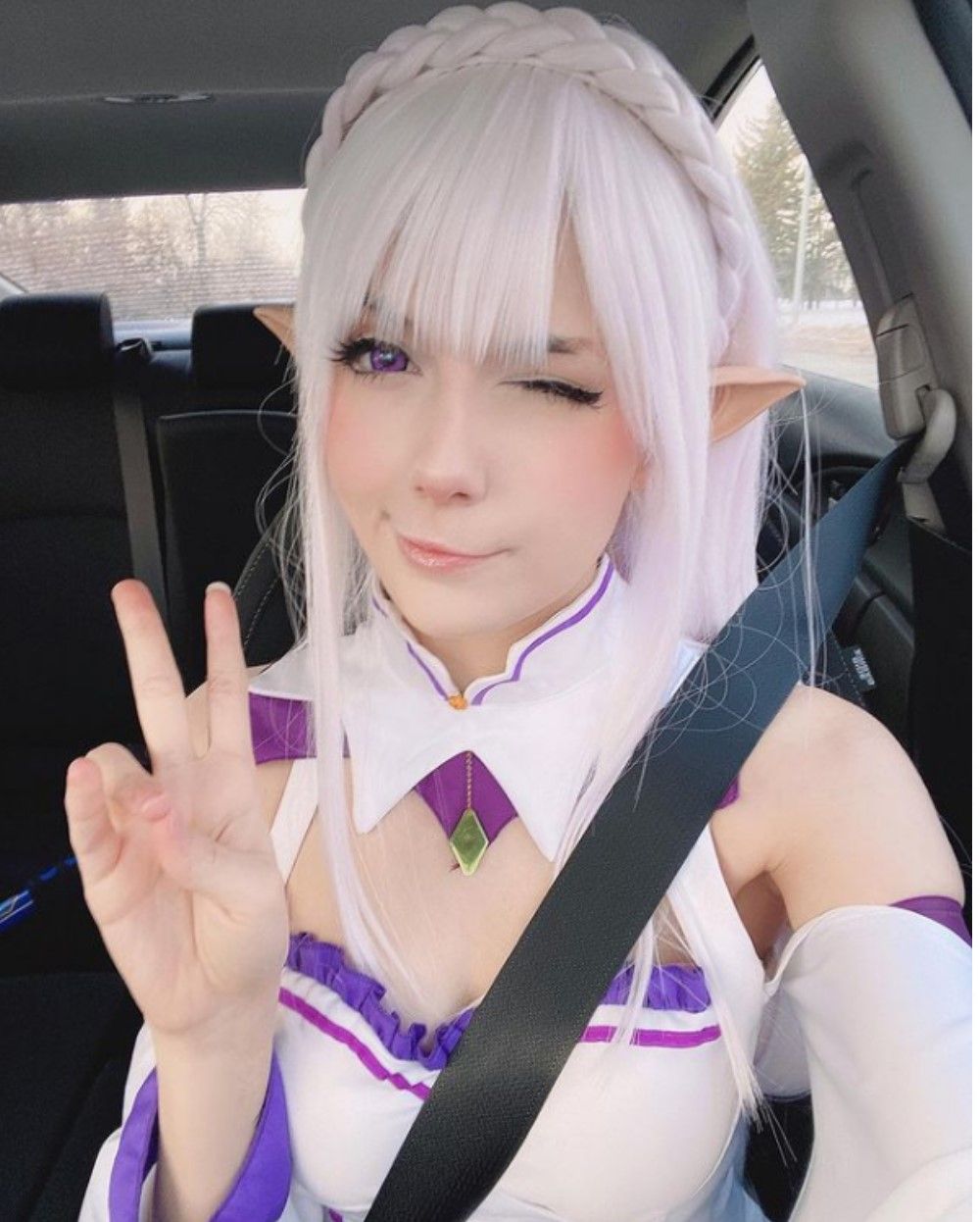 Re:Zero ー 10 Amazing Emilia Cosplay That Look Just Like The Anime