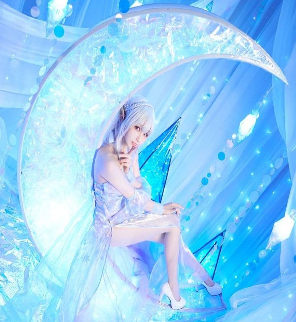 Re:Zero ー 10 Amazing Emilia Cosplay That Look Just Like The Anime