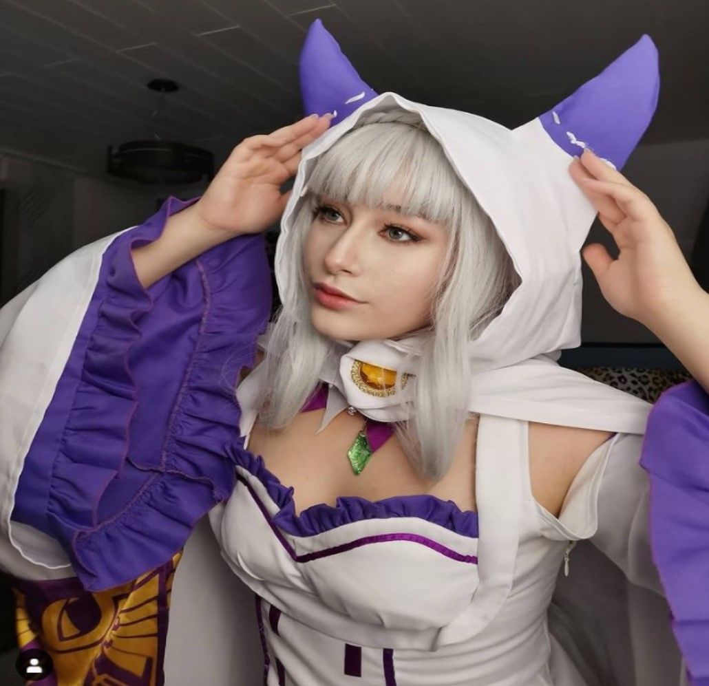 Re Zero 10 Amazing Emilia Cosplay That Look Just Like The Anime