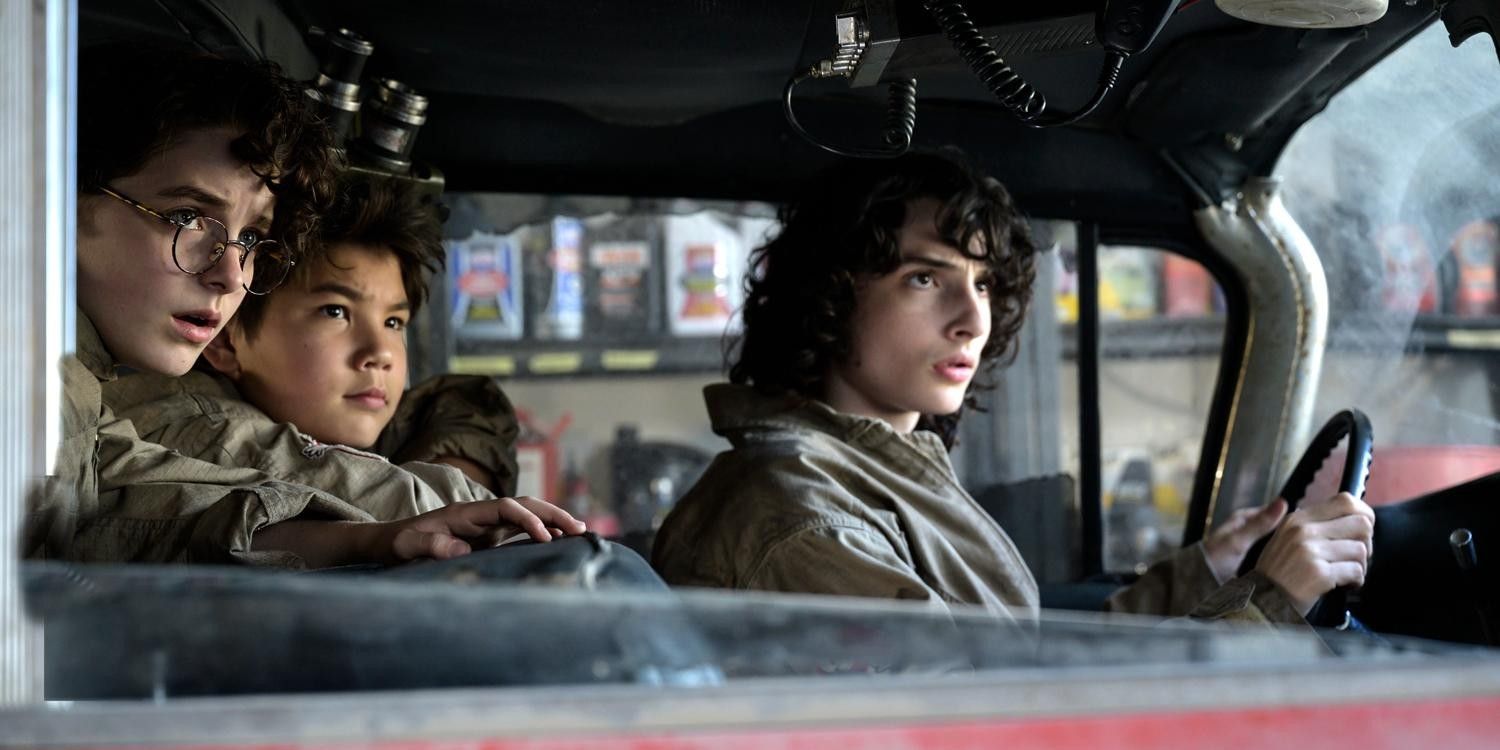 Ghostbusters: Afterlife - Mckenna Grace and Finn Wolfhard
