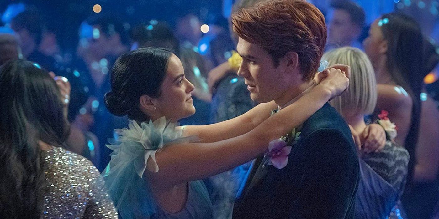Riverdale: Why The Show Needs To Drop The Archie/Betty/Veronica Love  Triangle