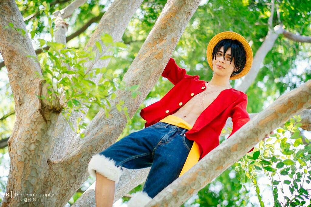 One Piece: 10 Awesome Luffy Cosplays To Take The High Seas