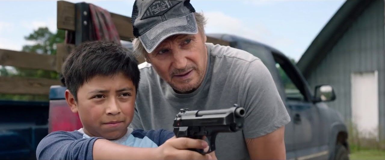 Liam Neeson and Jacob Perez in The Marksman