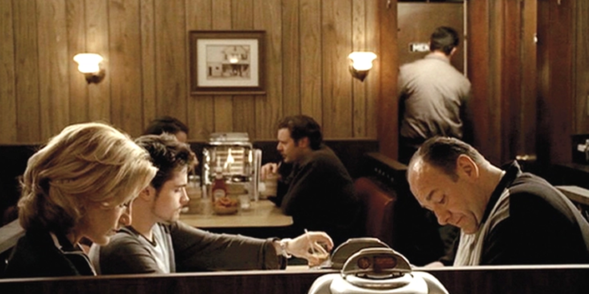 The Sopranos eating dinner in the final episode