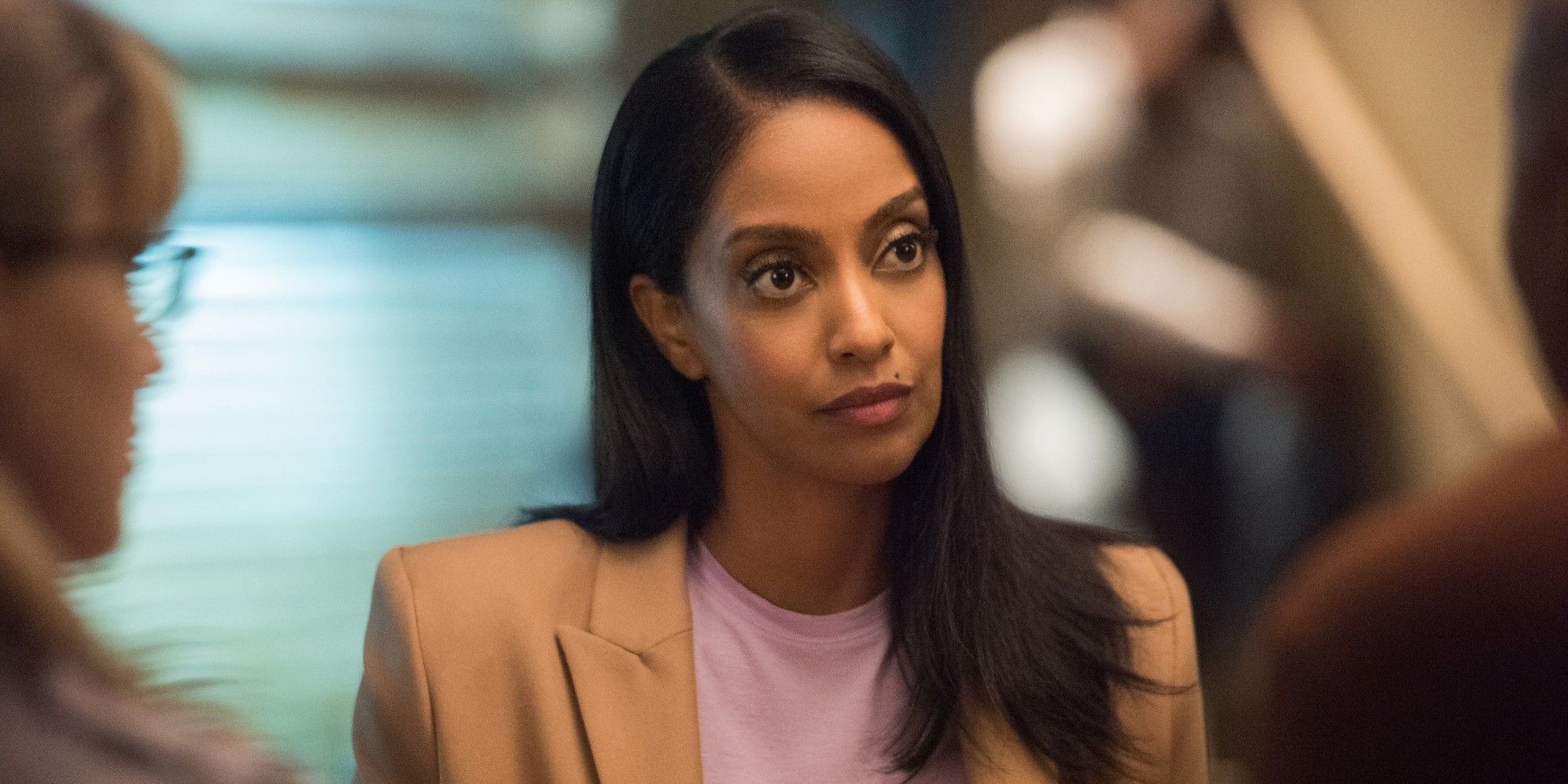 Azie Tesfai as Kelly on Supergirl