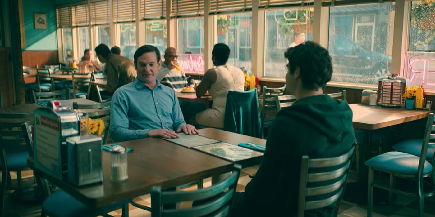 Peter meets his dad at the diner in To All the Boys I've Loved Before: Always and Forever