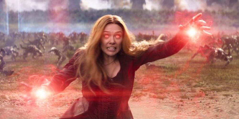 scarlet witch red eyes in Avengers Infinity War