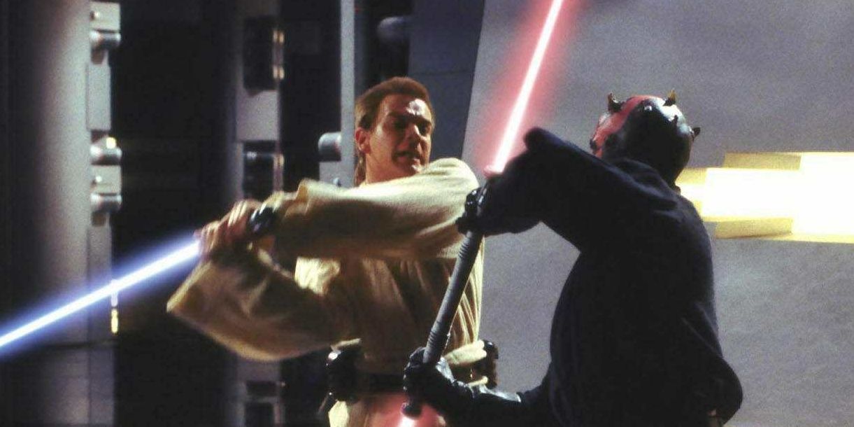 Padawan Obi-Wan Kenobi fighting Darth Maul after the death of Qui-Gon.