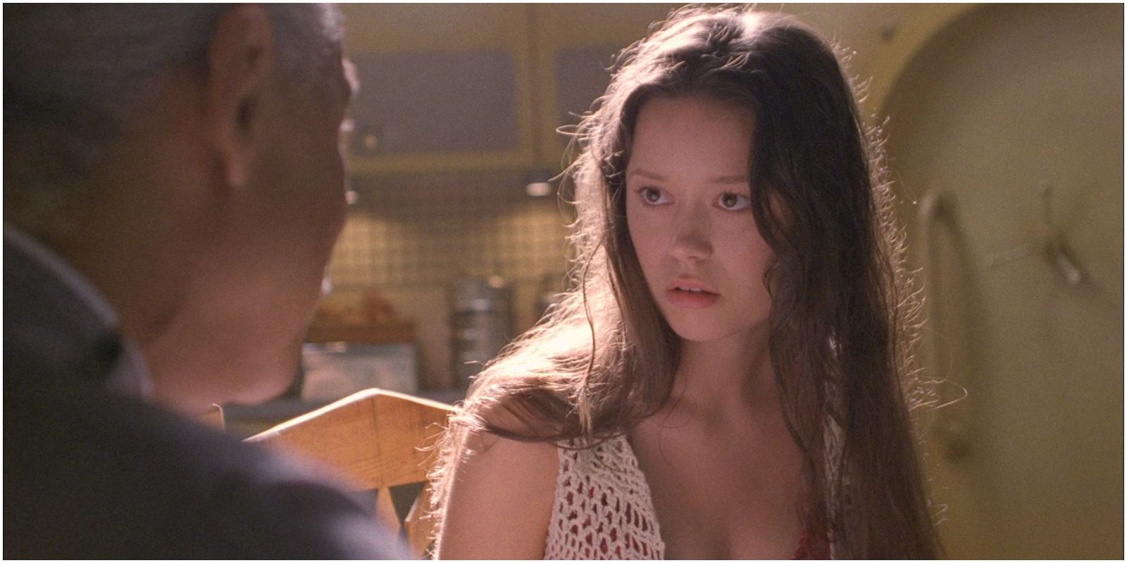 River Tam speaking with Shepherd Book in Firefly