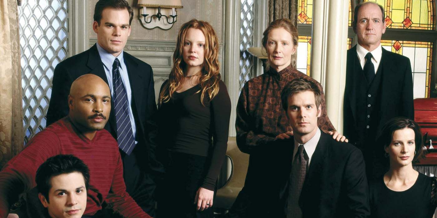 The Fisher family in their funeral outfits in Six Feet Under promotionals