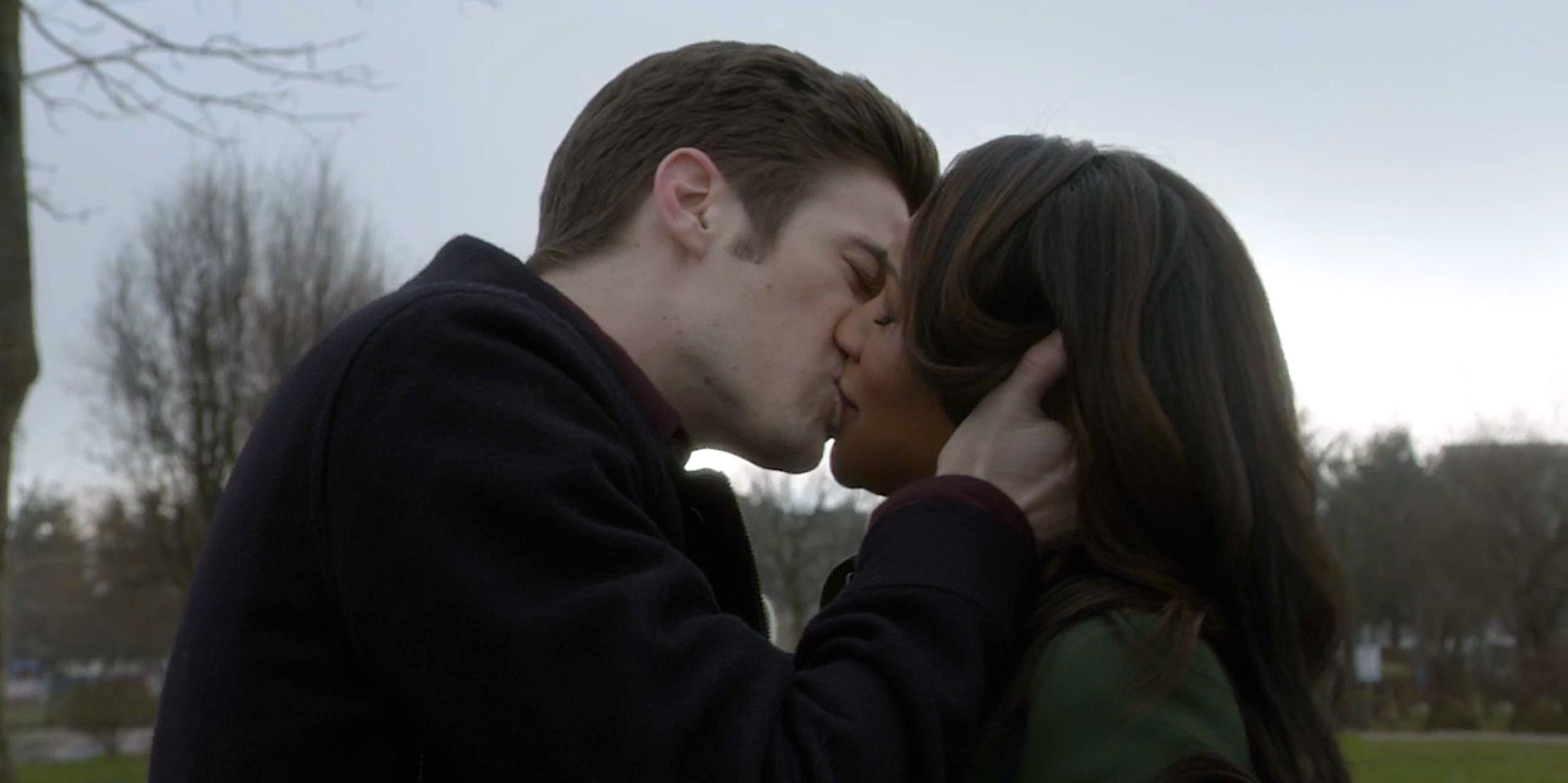 Barry and Iris kissing